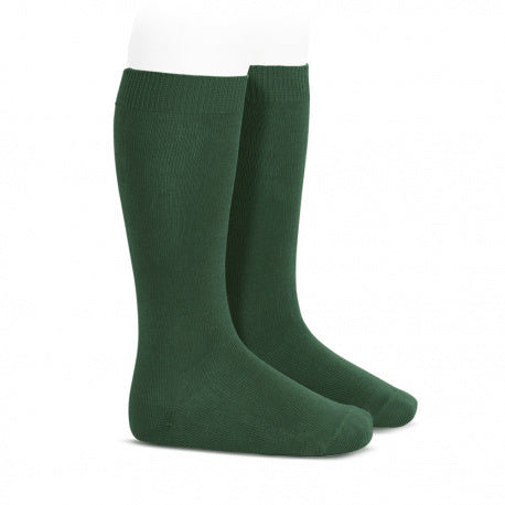 Calcetines altos básicos punto liso verde botella – Cóndor 000-16 años
