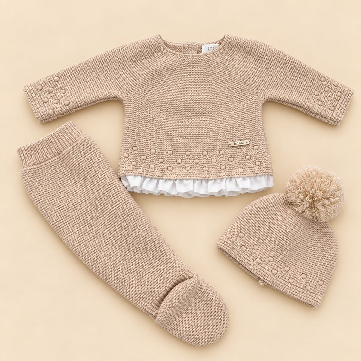 Conjunto de Primera Puesta Puntilla Beige para Bebé | 00 a 6 Meses