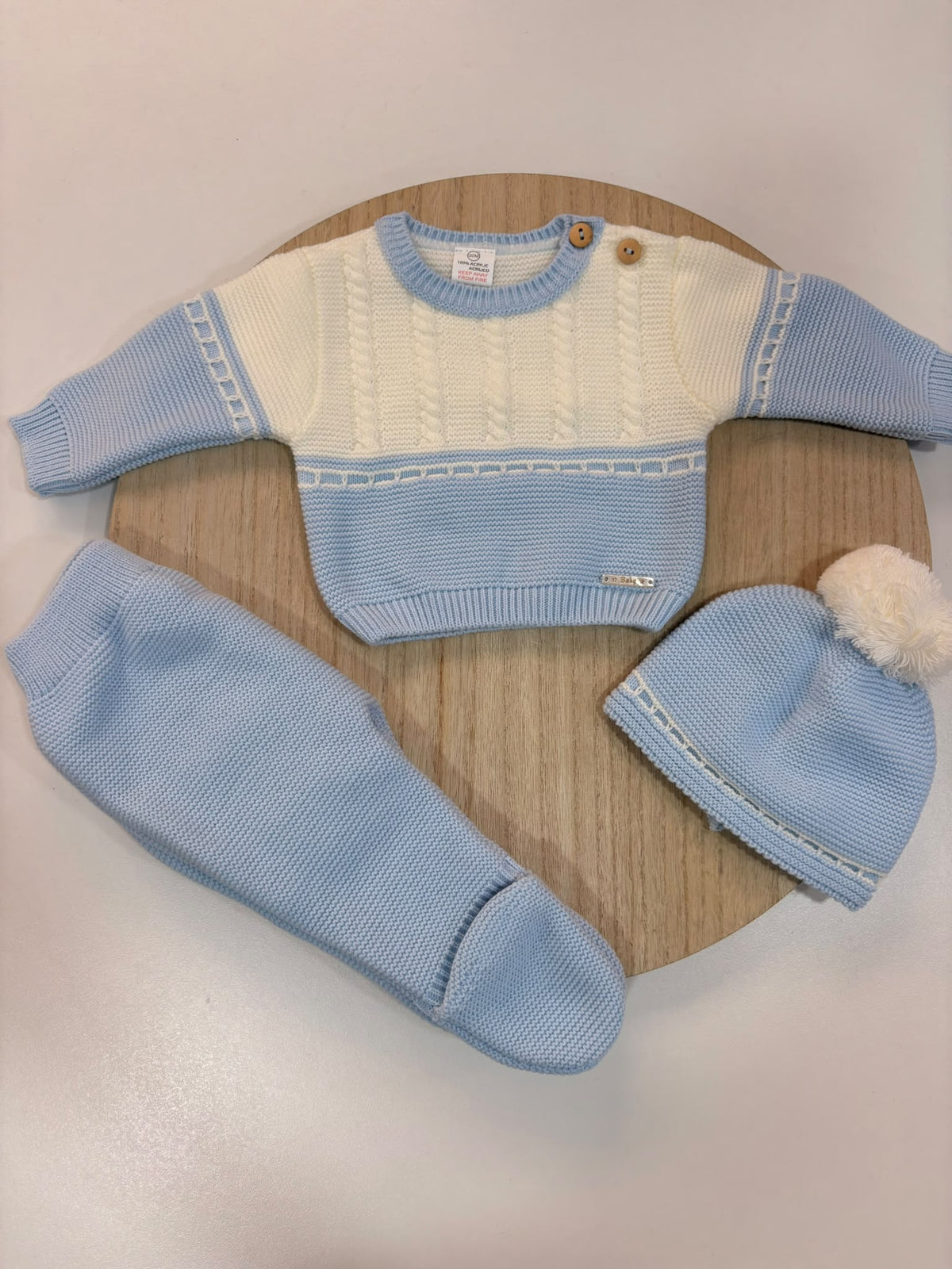 Conjunto de Primera Puesta Bicolor Celeste y Marfil para Bebé | 00 a 6 Meses