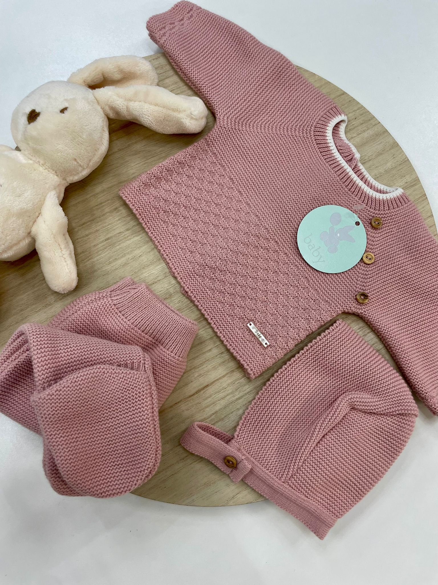 Conjunto Polaina Caricia Rosa Empolvaod piezas primera puesta