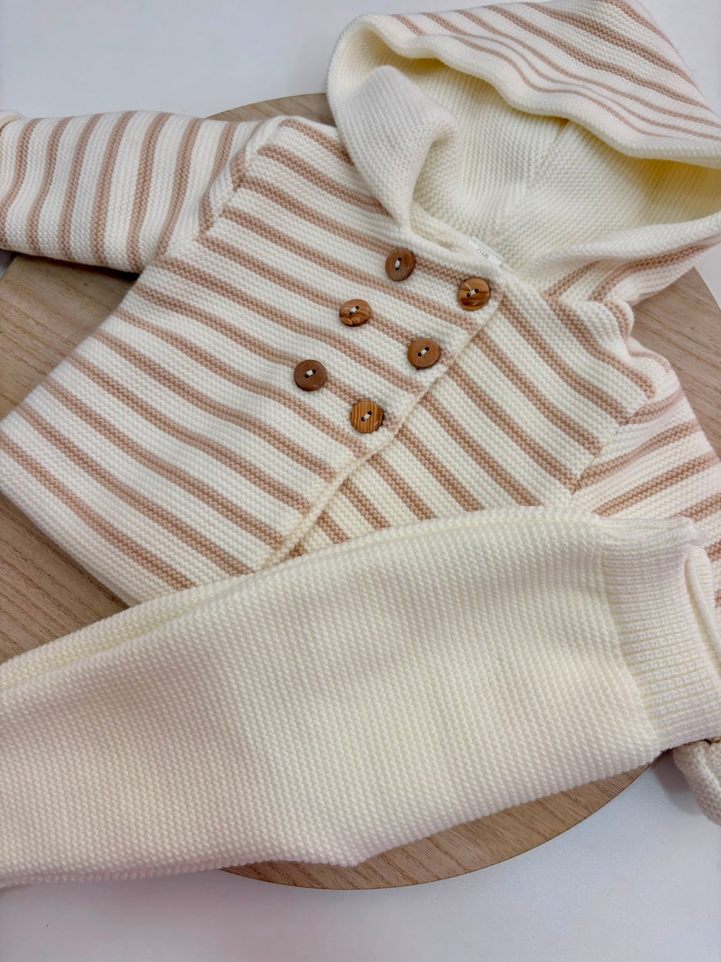 Conjunto de Punto Rayas San Francisco Crudo para Bebé con Capucha y Polaina | Siju Moda Infantil